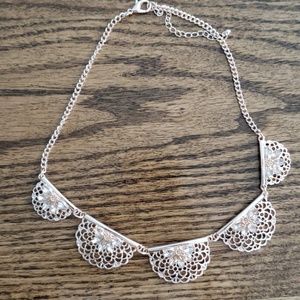Rosario half moon necklace - Rose Gold